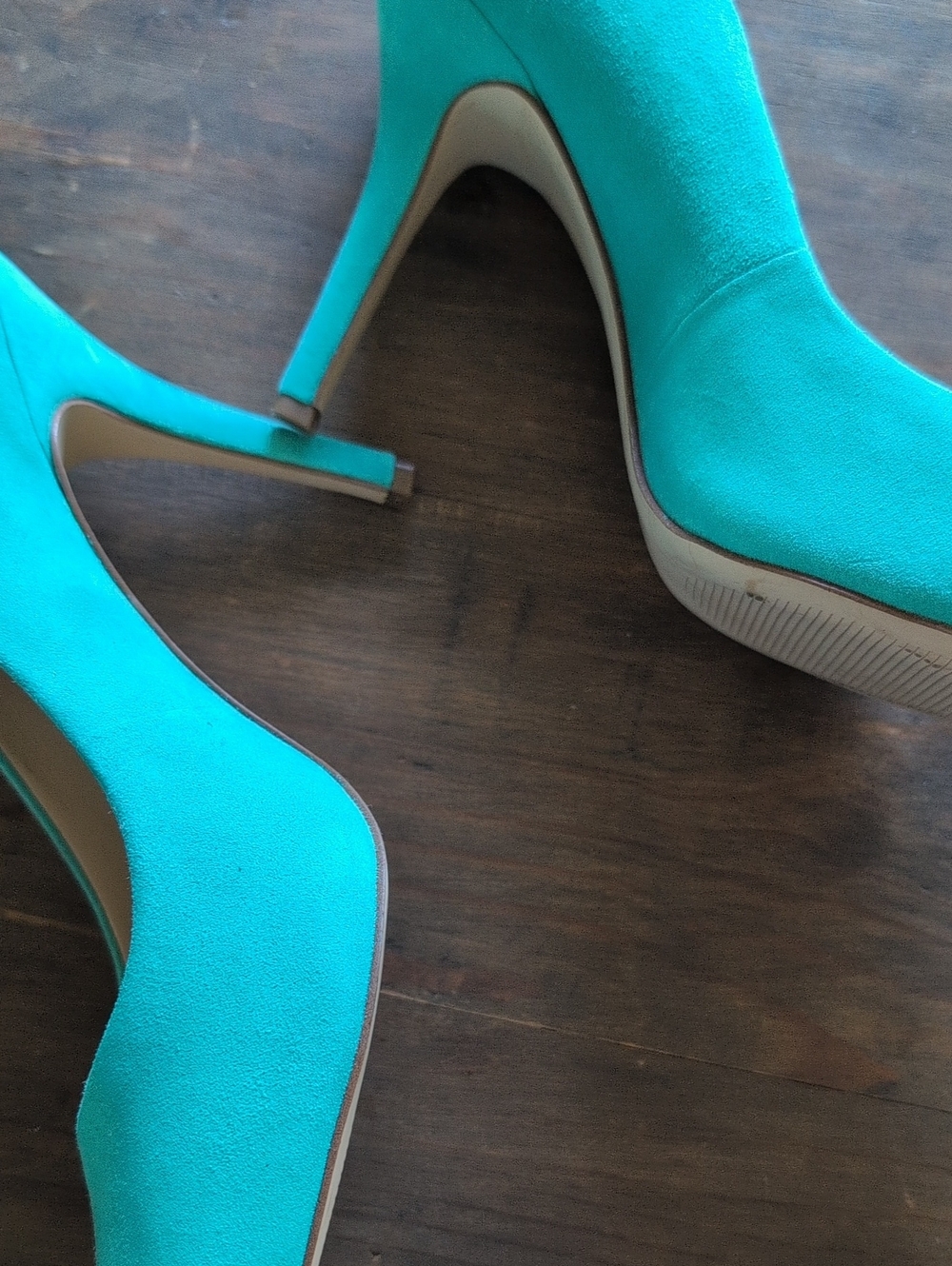 Nine West Aqua Teal Suede Pumps, Size 11 - Picture 4 of 8